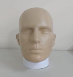 Cabea masculina careca