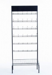 Expositor para encartelados, condimentos, ch�s e alhos com 36 ganchos e 1 cesto