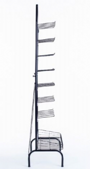 Expositor para encartelados, condimentos, ch�s e alhos com 42 ganchos e 1 cesto